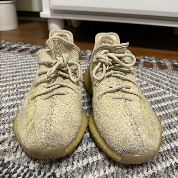 YEEZEY ADIDAS BOOST 350 V2 - Picture 2 of 11